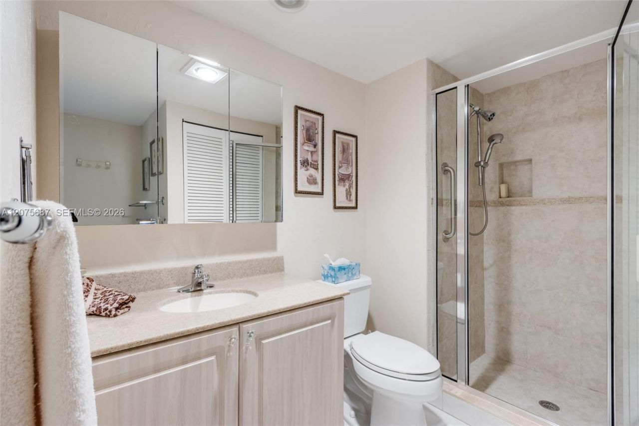 8566 Casa Del Lago , Unit H, Boca Raton, FL 33433 Photo