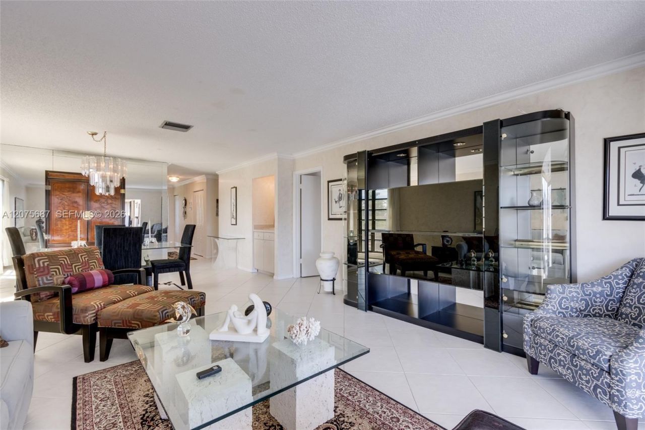 8566 Casa Del Lago , Unit H, Boca Raton, FL 33433 Photo