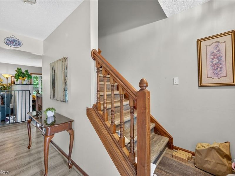 15826 Falmouth Oval, Middleburg Heights, OH 44130 Photo 10