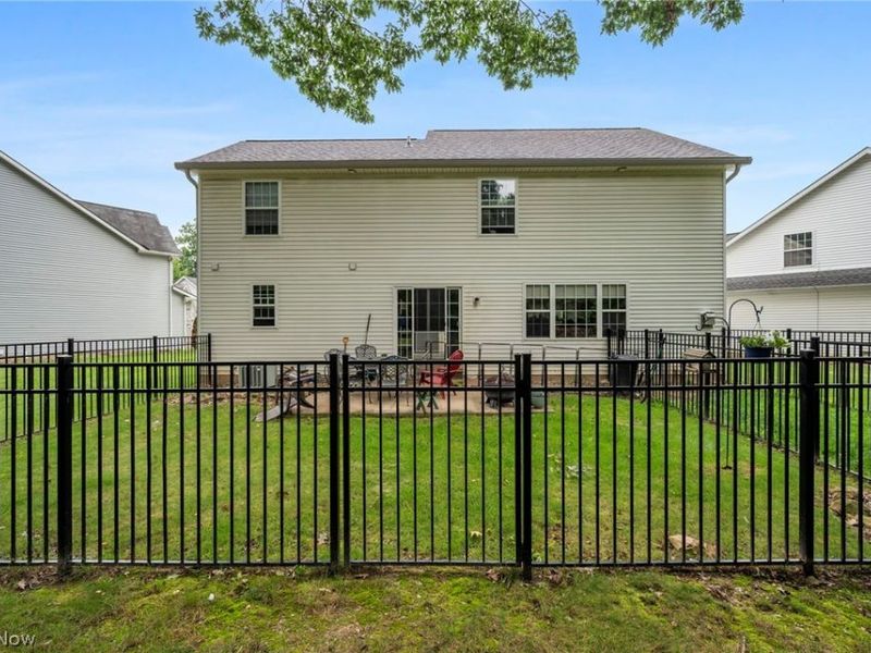 15826 Falmouth Oval, Middleburg Heights, OH 44130 Photo 18