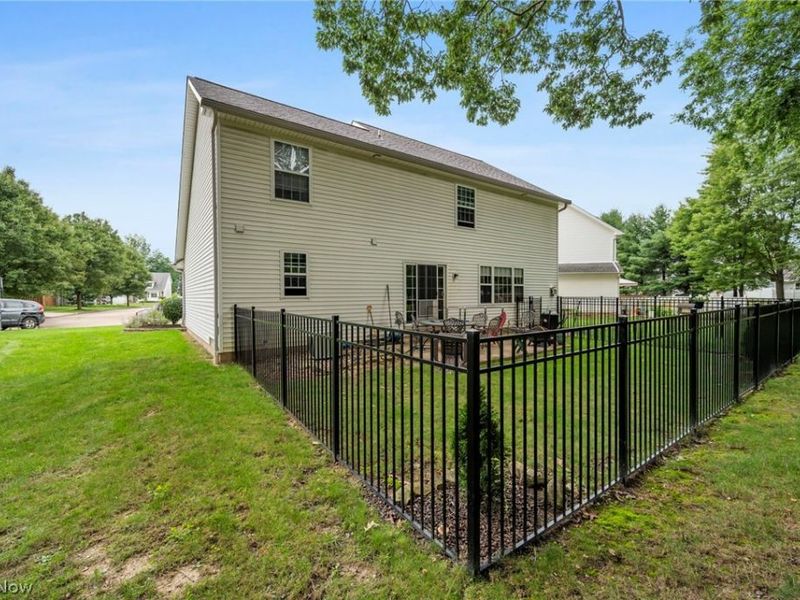 15826 Falmouth Oval, Middleburg Heights, OH 44130 Photo 19
