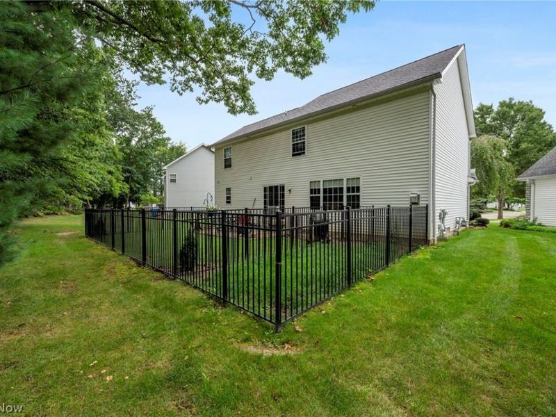 15826 Falmouth Oval, Middleburg Heights, OH 44130 Photo 20