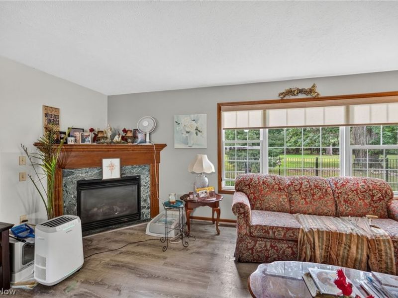 15826 Falmouth Oval, Middleburg Heights, OH 44130 Photo 3