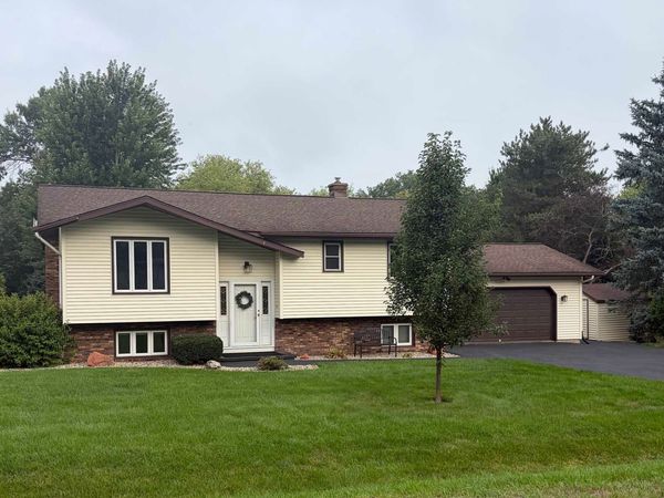 2767 Star Crest Trail, Sun Prairie, WI 53590