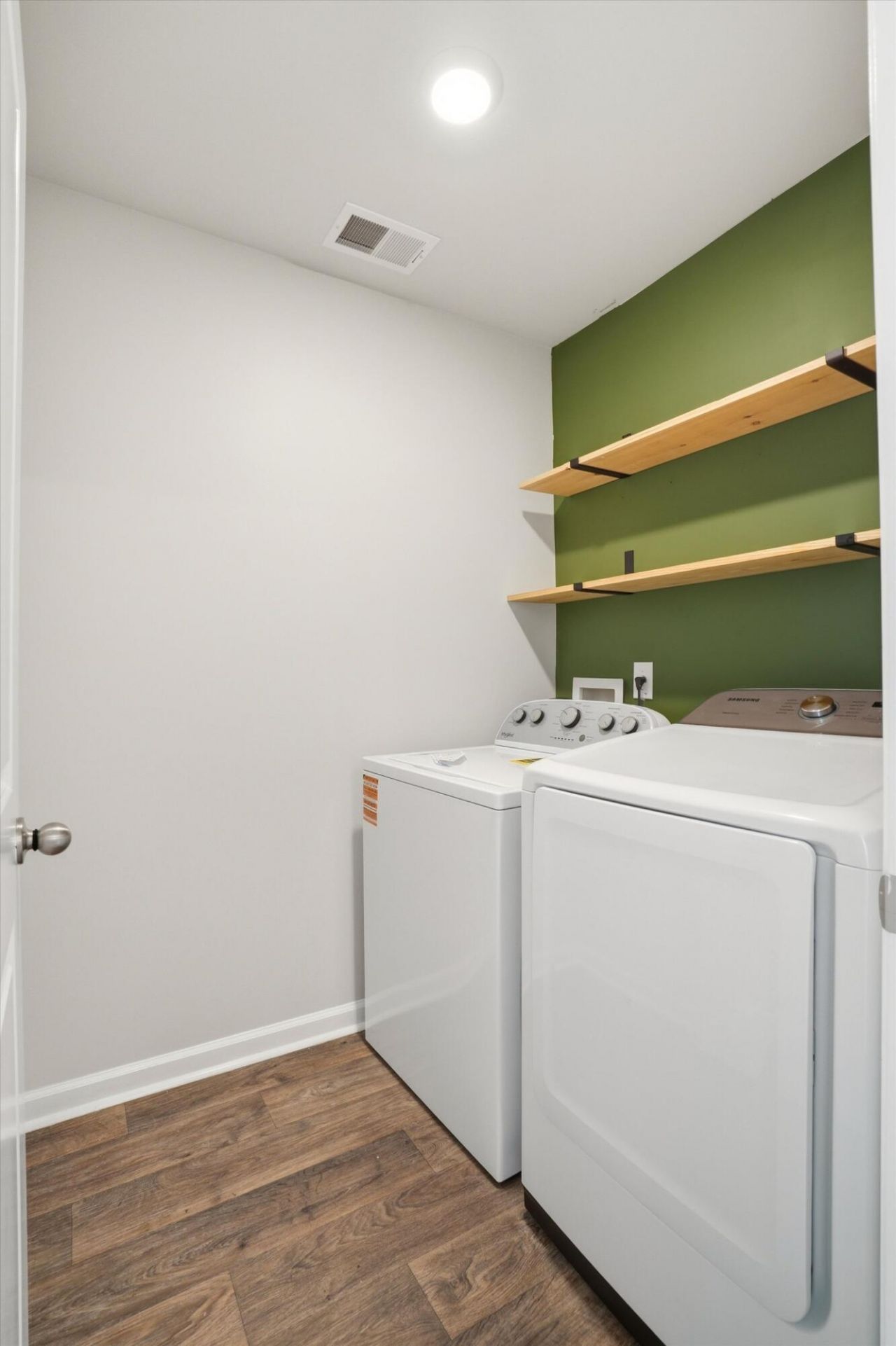 9773 Roseberry Street Photo 18