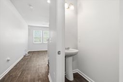 9773 Roseberry Street photo 4
