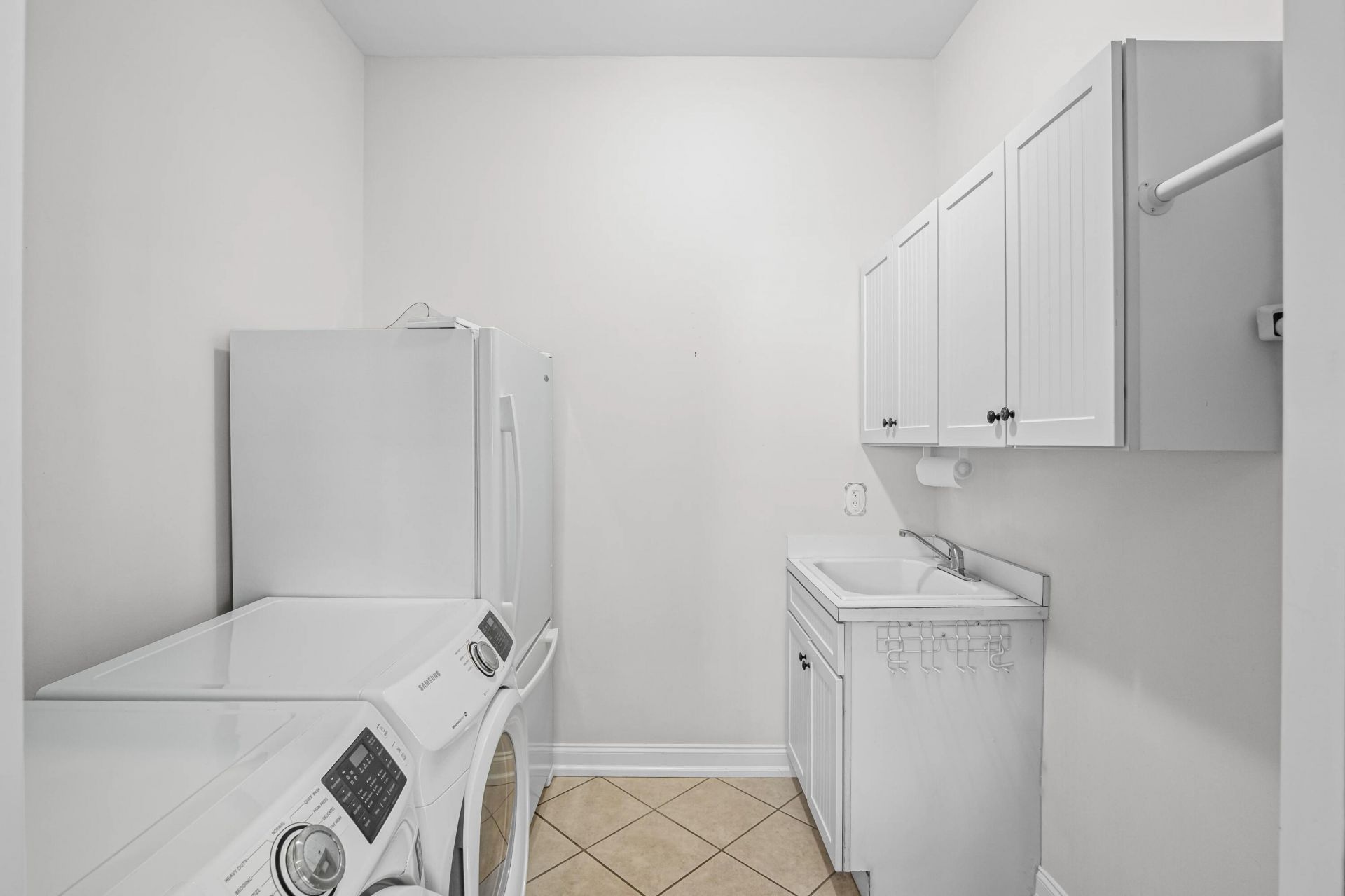 847 Dunham Street Photo 22