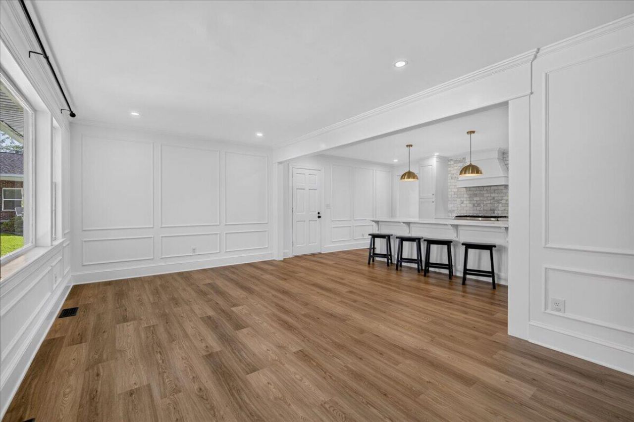 5259 Hartford Circle Photo 8