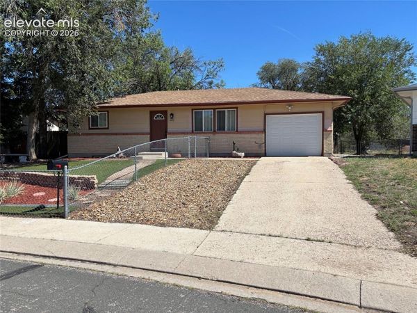 1423 Keith Drive, Colorado Springs, CO 80916