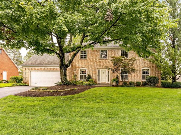 2405 Sandover Road , Columbus, OH 43220