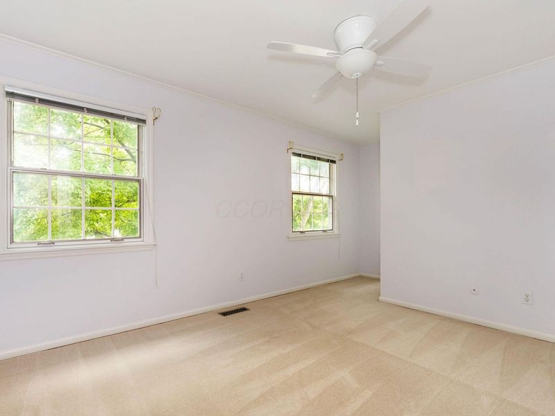 2405 Sandover Road, Columbus, OH 43220 Photo 32