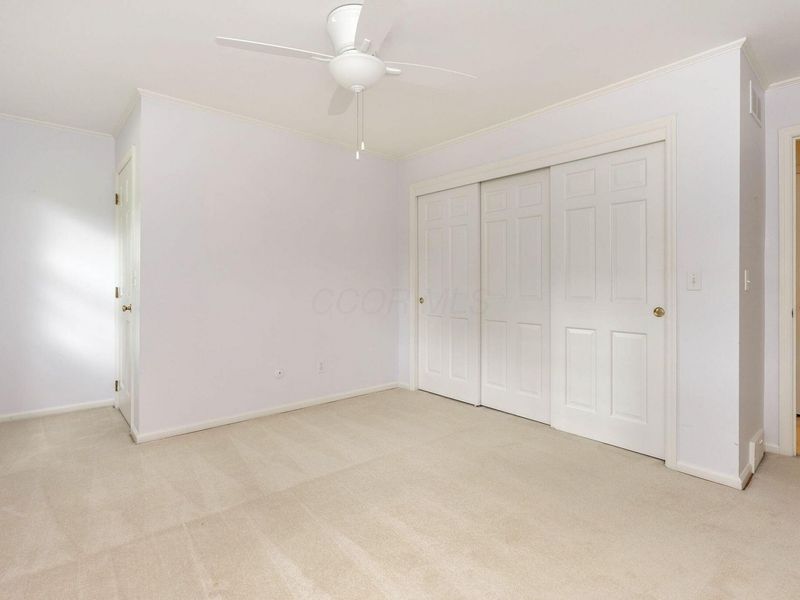 2405 Sandover Road, Columbus, OH 43220 Photo 33