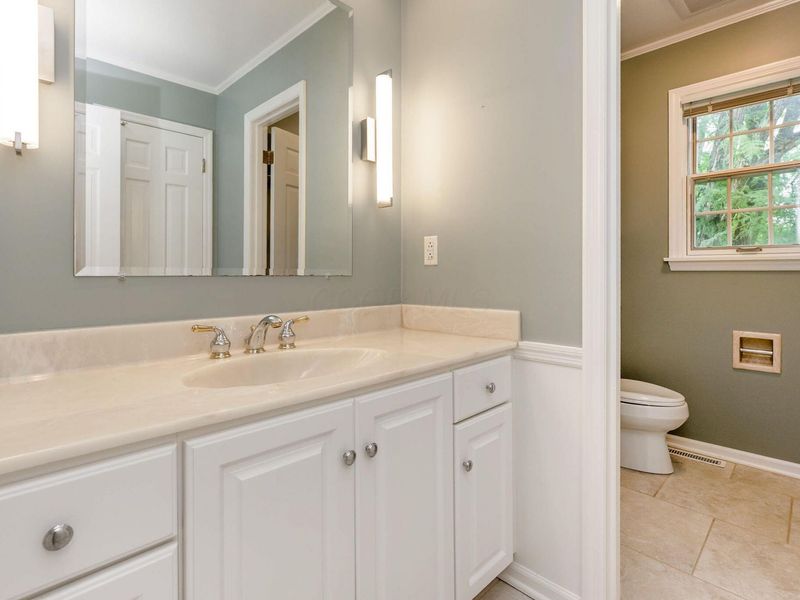 2405 Sandover Road, Columbus, OH 43220 Photo 36