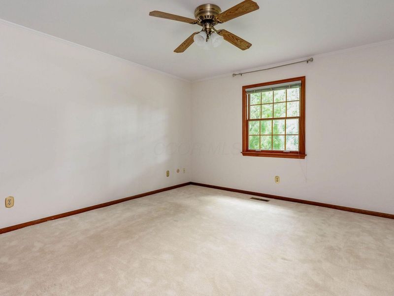 2405 Sandover Road, Columbus, OH 43220 Photo 38