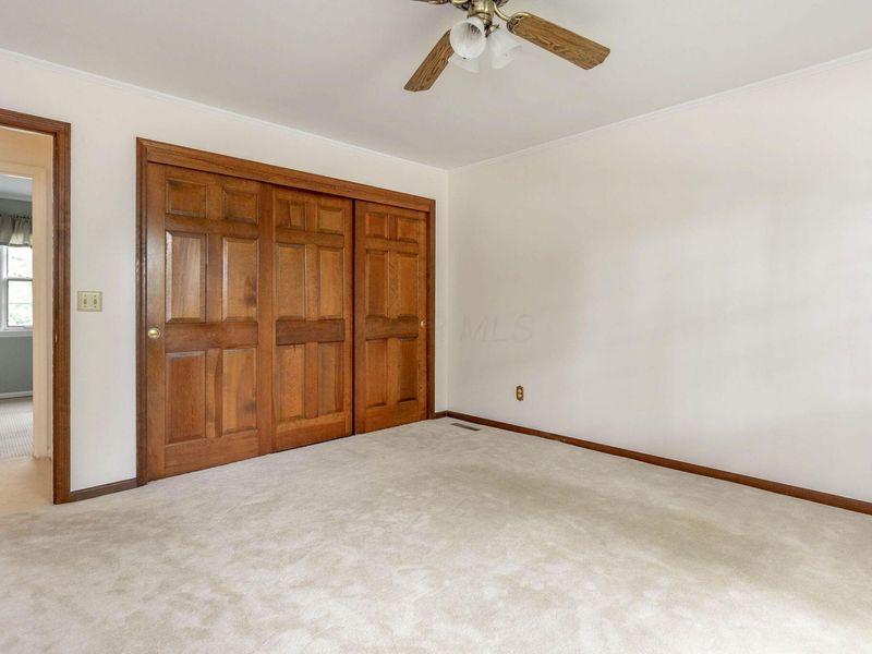 2405 Sandover Road, Columbus, OH 43220 Photo 39