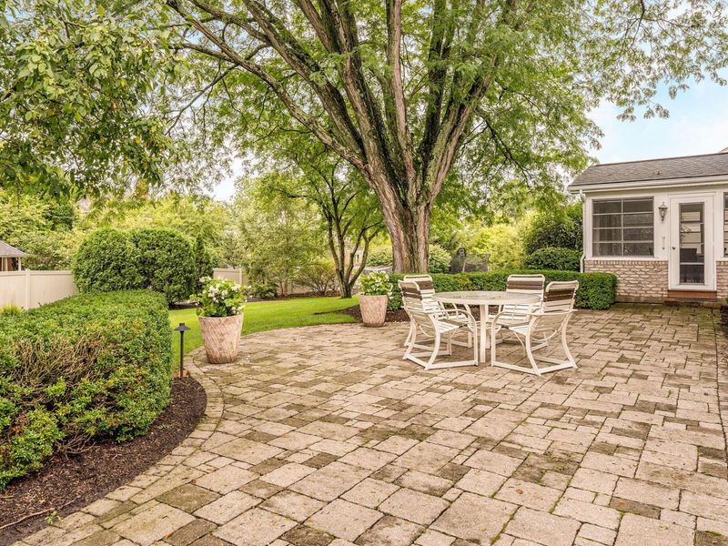 2405 Sandover Road, Columbus, OH 43220 Photo 45