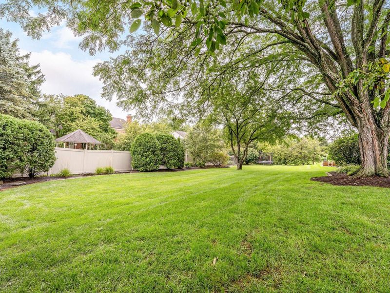 2405 Sandover Road, Columbus, OH 43220 Photo 47