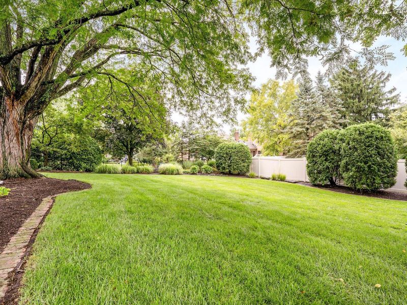 2405 Sandover Road, Columbus, OH 43220 Photo 48