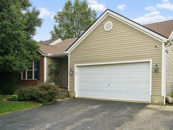 7949 Chapel Stone Road, Blacklick, OH 43004