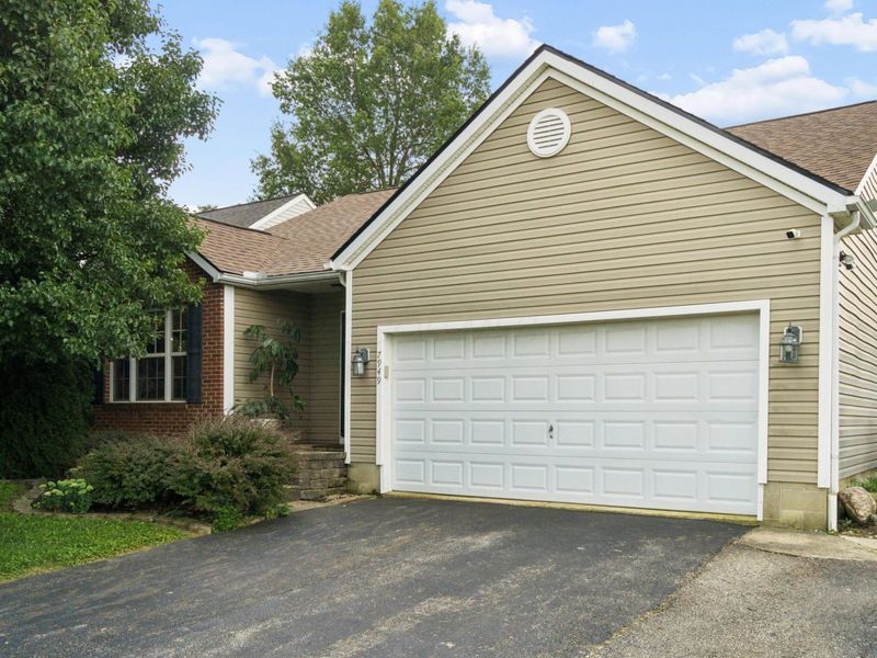 7949 Chapel Stone Road, Blacklick, OH 43004 Photo 1