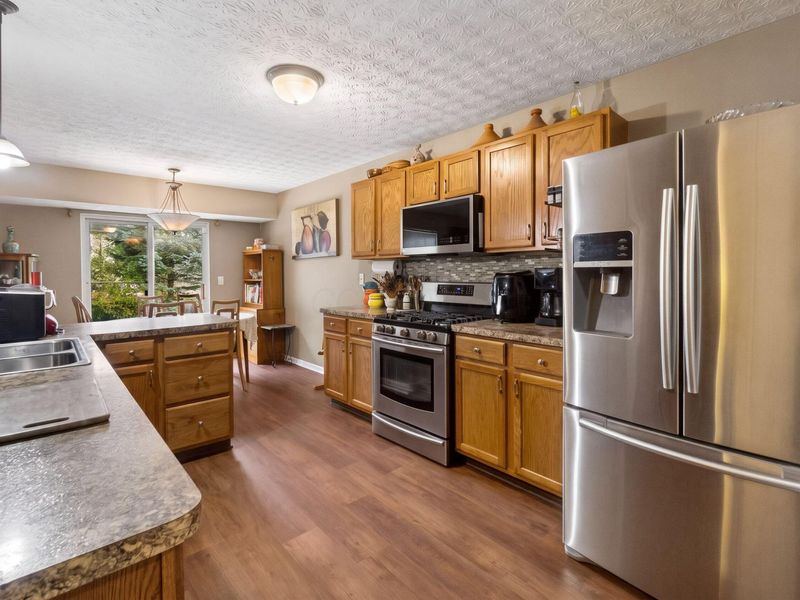 7949 Chapel Stone Road, Blacklick, OH 43004 Photo 11