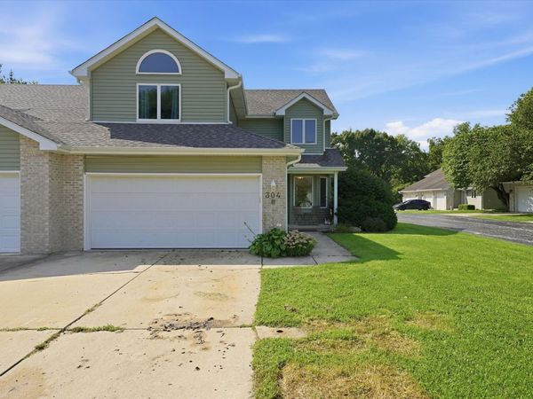 304 GRANDE Drive , Unit B, Minooka, IL 60447