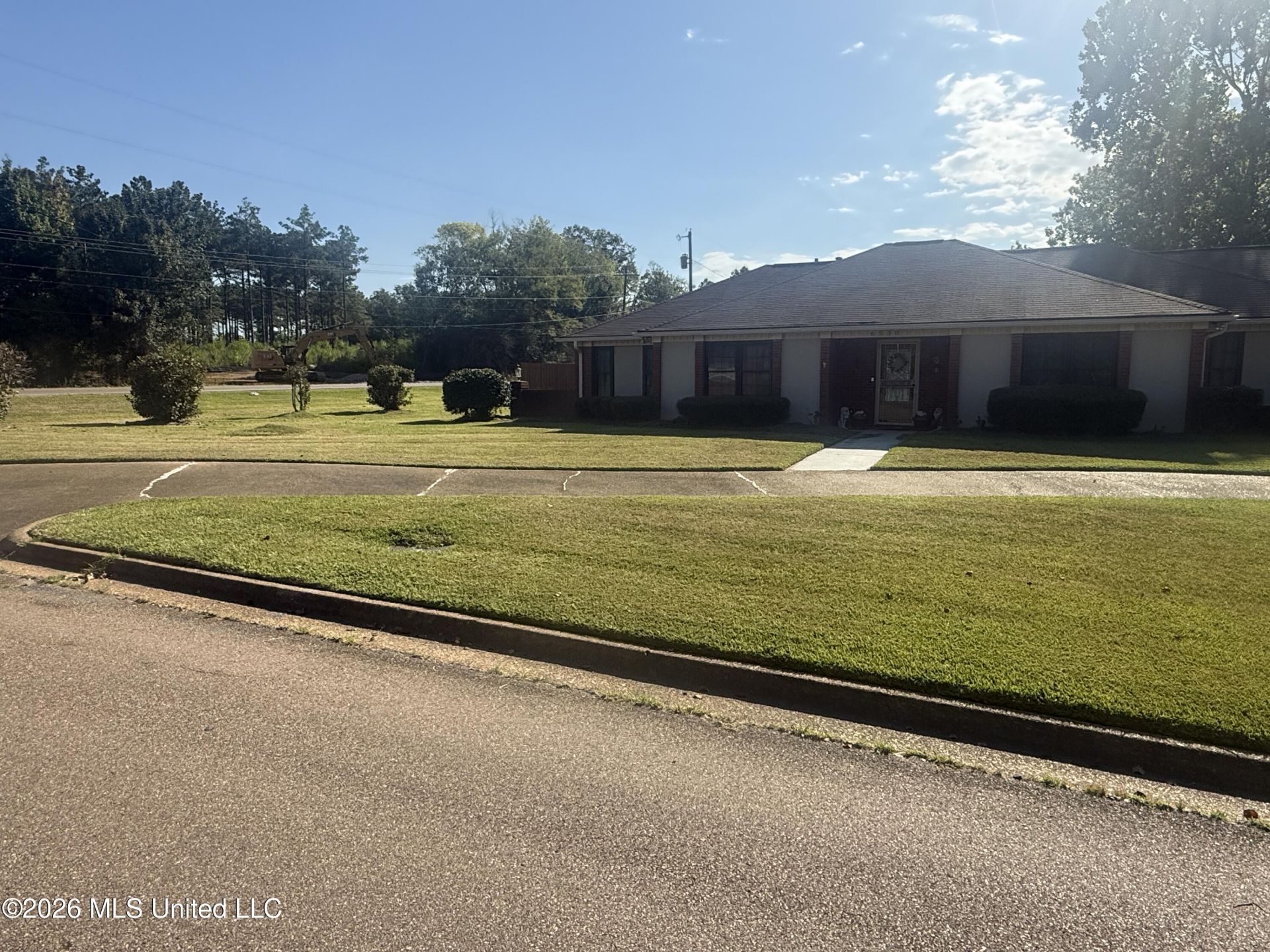 6530 Cedarwood Drive, Jackson, MS 39213 Main Photo