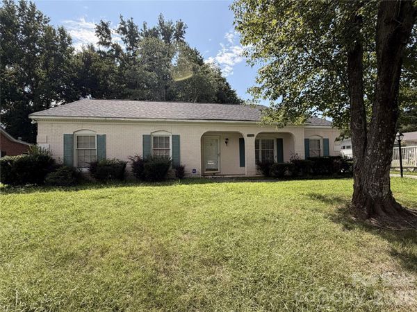 6625 Woodfield Drive , Charlotte, NC 28215