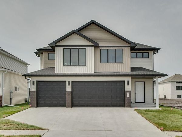 6749 30th Street S, Fargo, ND 58104