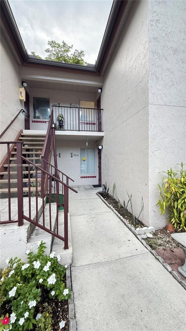13944 SW 90th Ter, Unit 13944, Miami, FL 33186 Photo