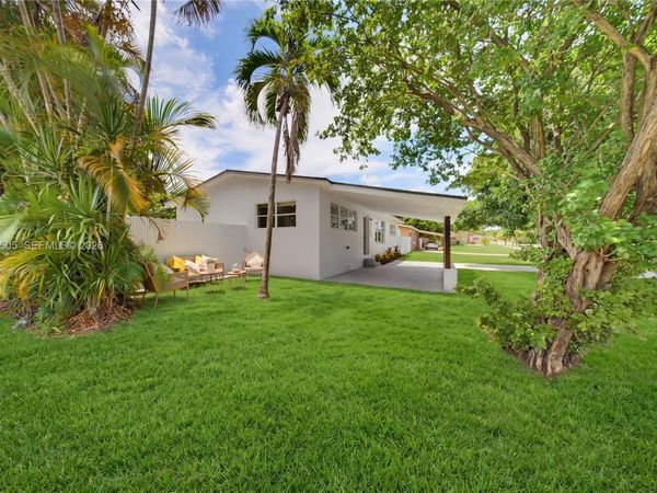 2200 NW 110th St , Miami, FL 33167