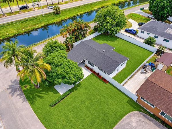 2200 NW 110th St, Miami, FL 33167