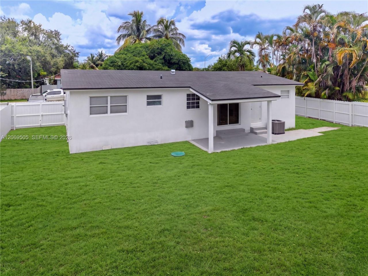 2200 NW 110th St , Miami, FL 33167 Photo