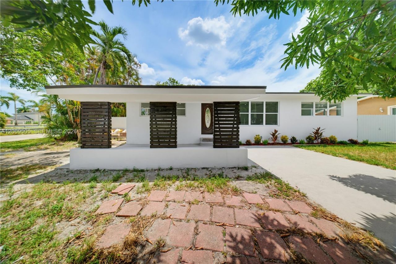 2200 NW 110th St , Miami, FL 33167 Photo