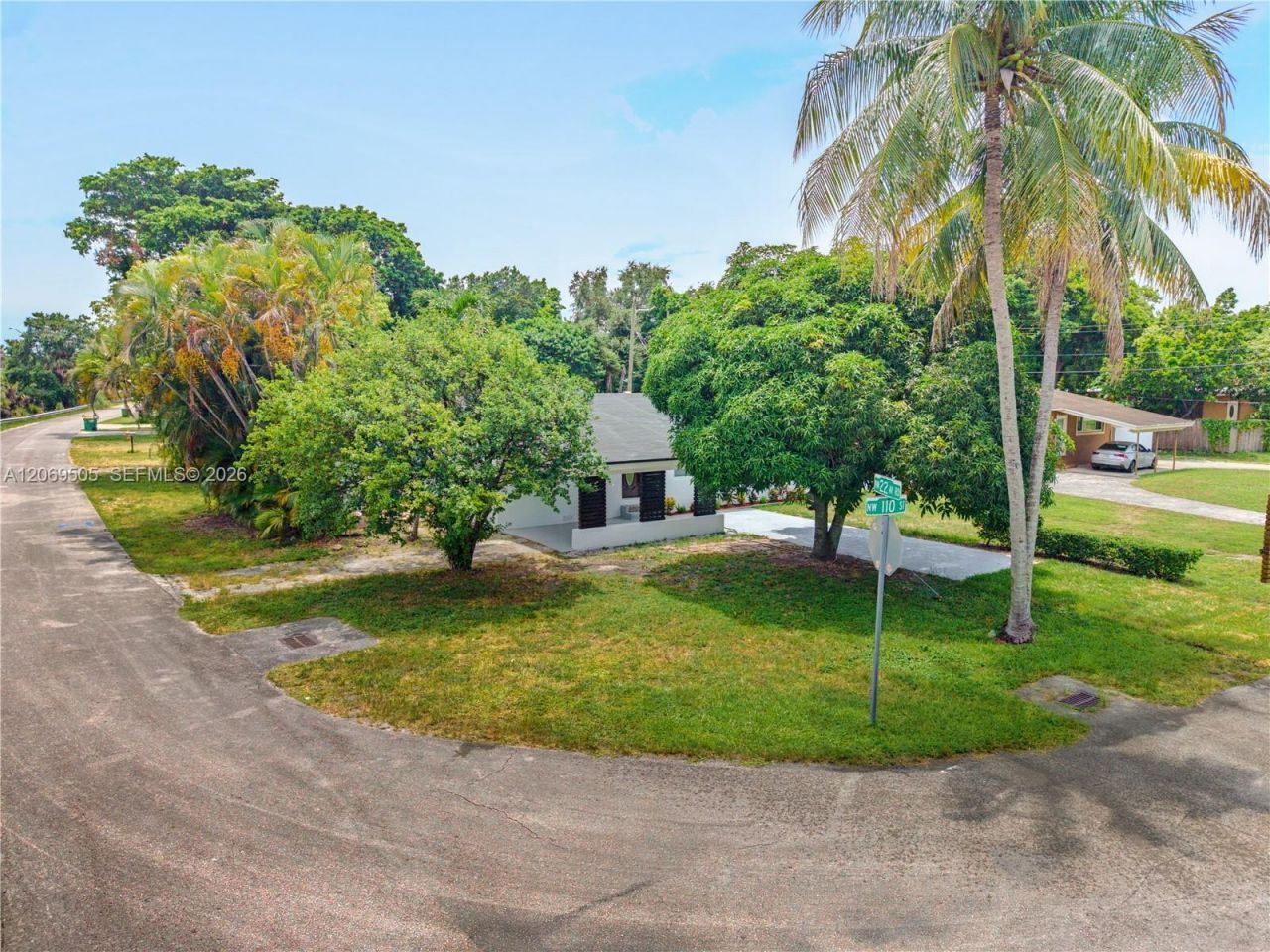 2200 NW 110th St , Miami, FL 33167 Photo