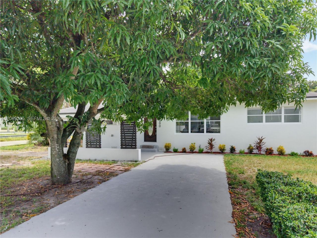 2200 NW 110th St , Miami, FL 33167 Photo