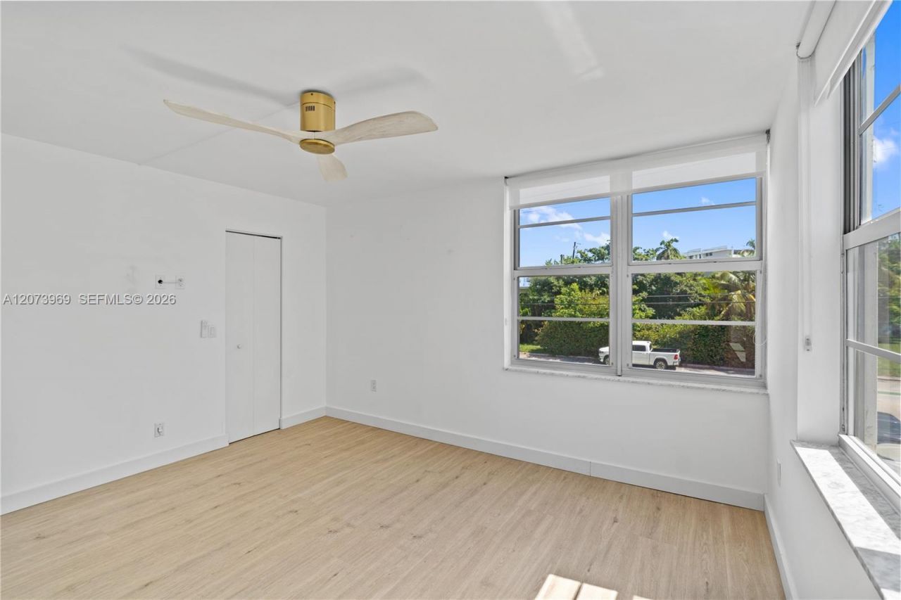 9250 W Bay Harbor Dr , Unit 2A, Bay Harbor Islands, FL 33154 Photo