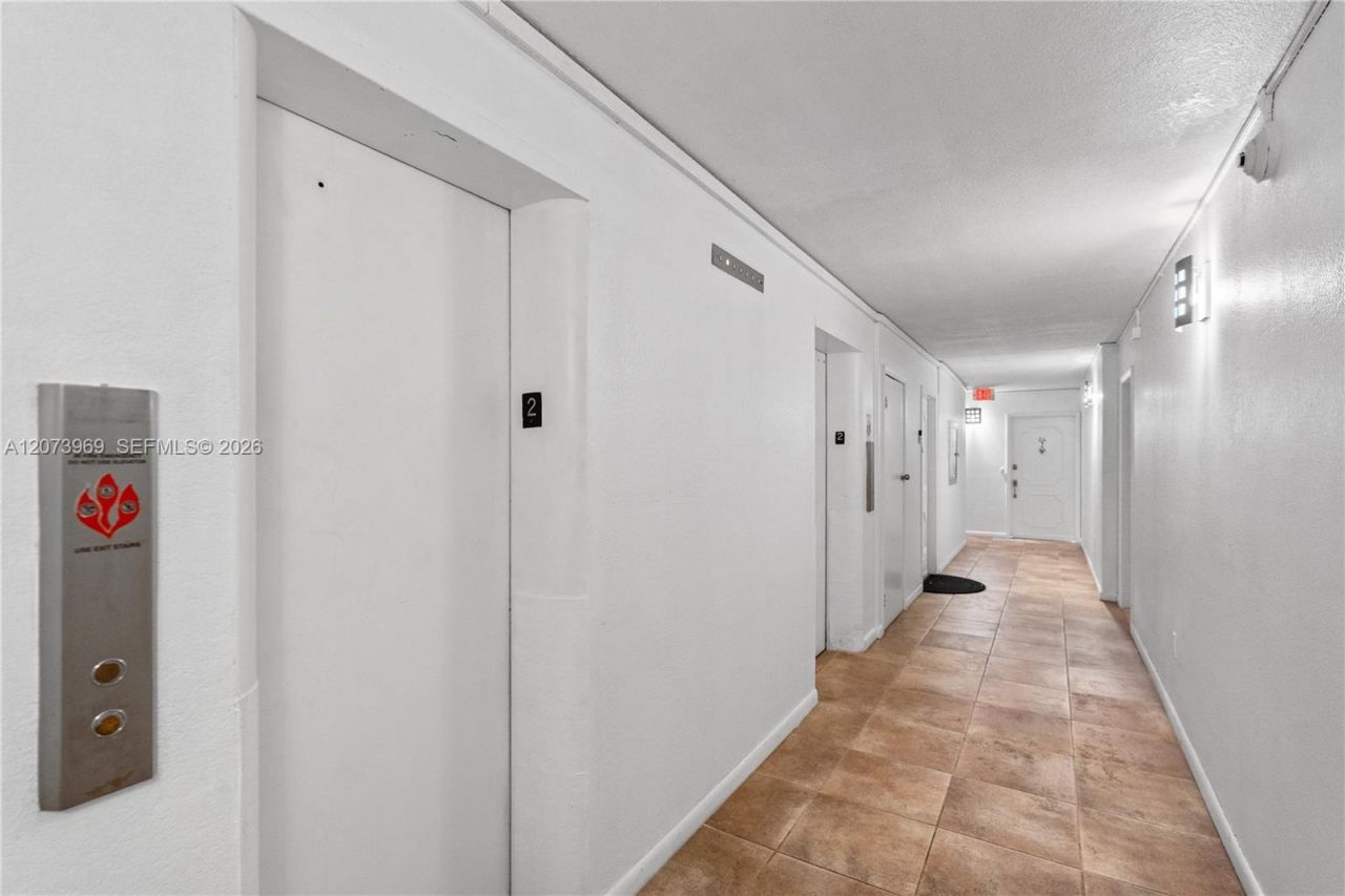 9250 W Bay Harbor Dr , Unit 2A, Bay Harbor Islands, FL 33154 Photo
