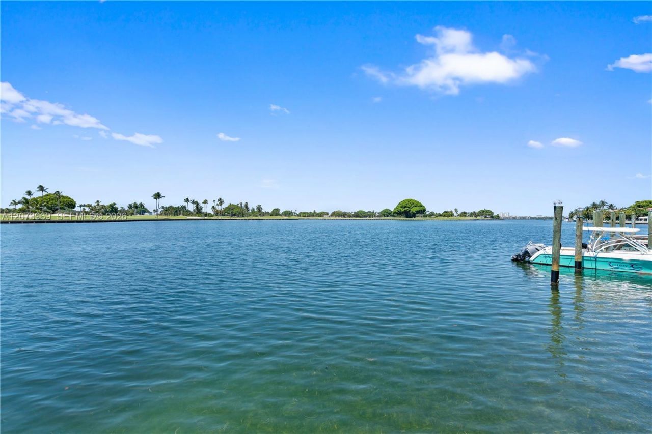9250 W Bay Harbor Dr , Unit 2A, Bay Harbor Islands, FL 33154 Photo