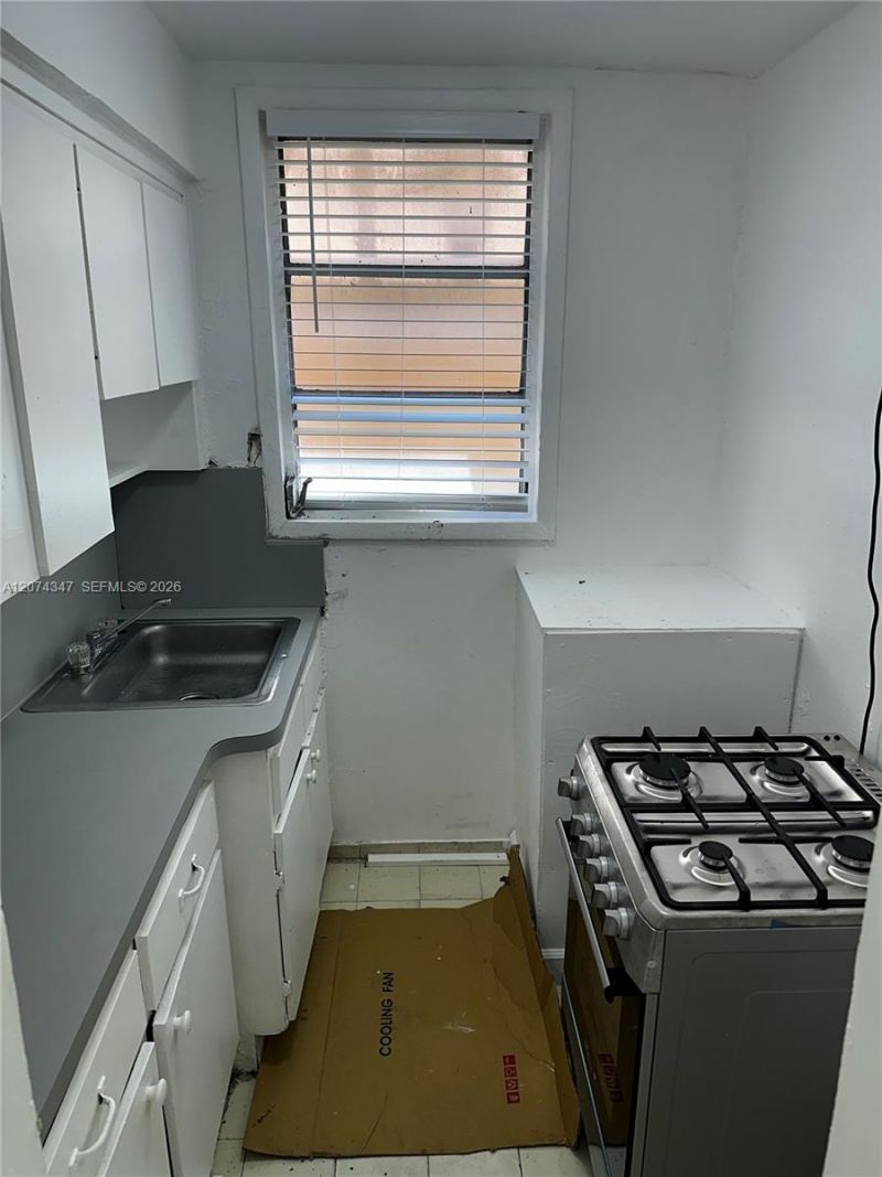 1352 SW 7th St , Unit 5, Miami, FL 33135 Photo