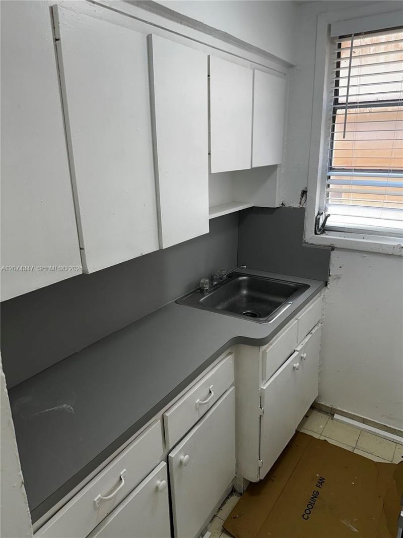 1352 SW 7th St , Unit 5, Miami, FL 33135 Photo