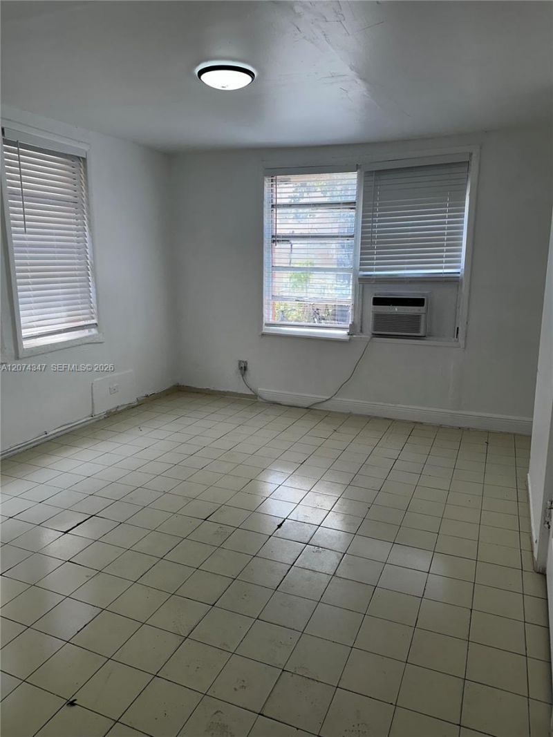 1352 SW 7th St , Unit 5, Miami, FL 33135 Photo