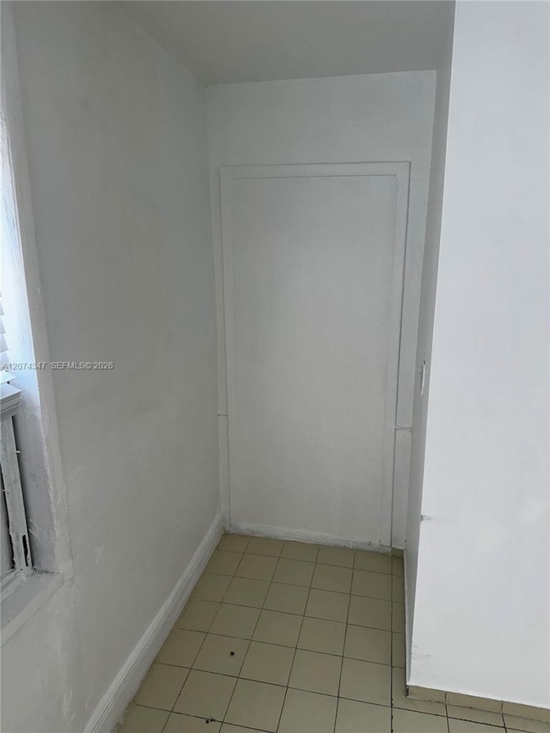 1352 SW 7th St , Unit 5, Miami, FL 33135 Photo