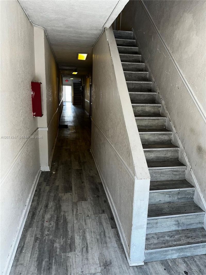 1352 SW 7th St , Unit 5, Miami, FL 33135 Photo