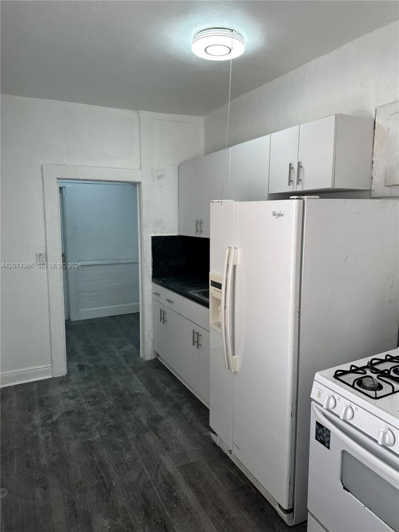 1545 NW 1st St , Unit 1537, Miami, FL 33125 Photo