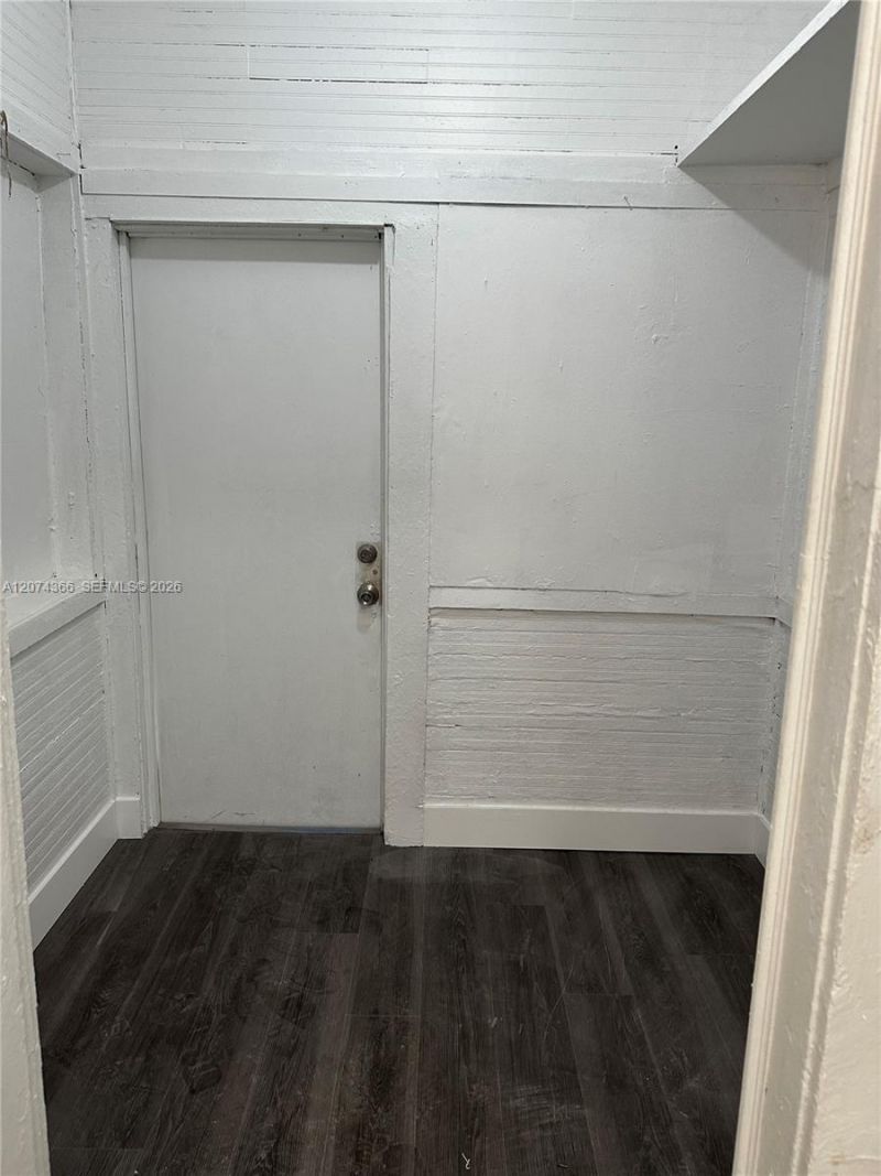 1545 NW 1st St , Unit 1537, Miami, FL 33125 Photo