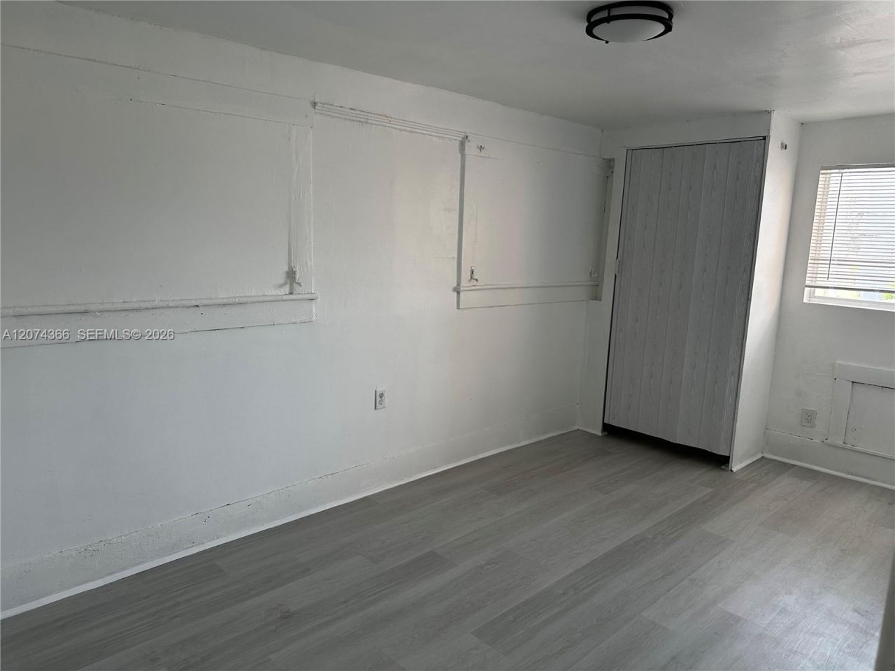 1545 NW 1st St , Unit 1537, Miami, FL 33125 Photo