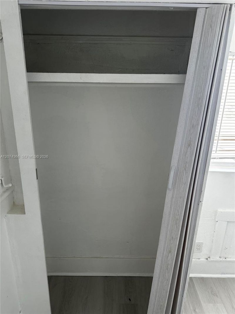 1545 NW 1st St , Unit 1537, Miami, FL 33125 Photo