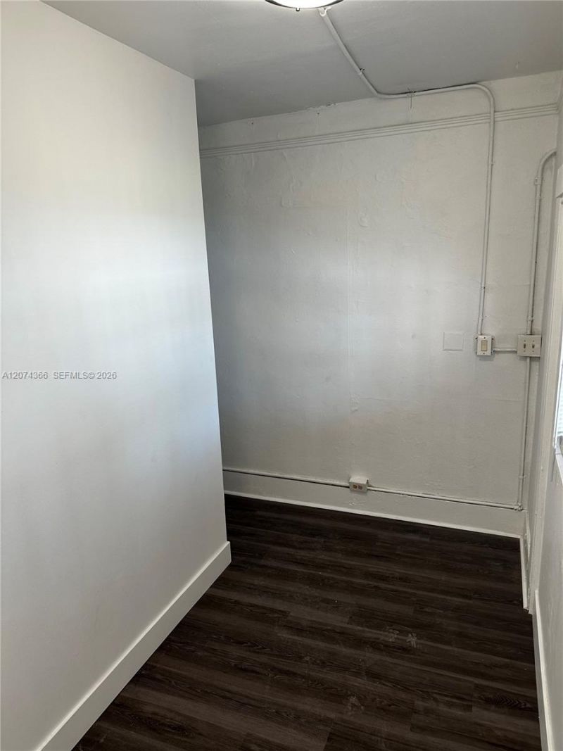 1545 NW 1st St , Unit 1537, Miami, FL 33125 Photo
