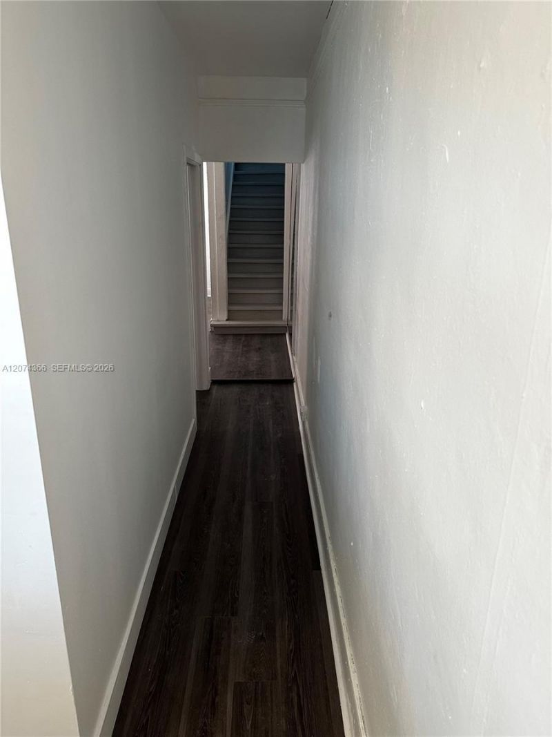 1545 NW 1st St , Unit 1537, Miami, FL 33125 Photo